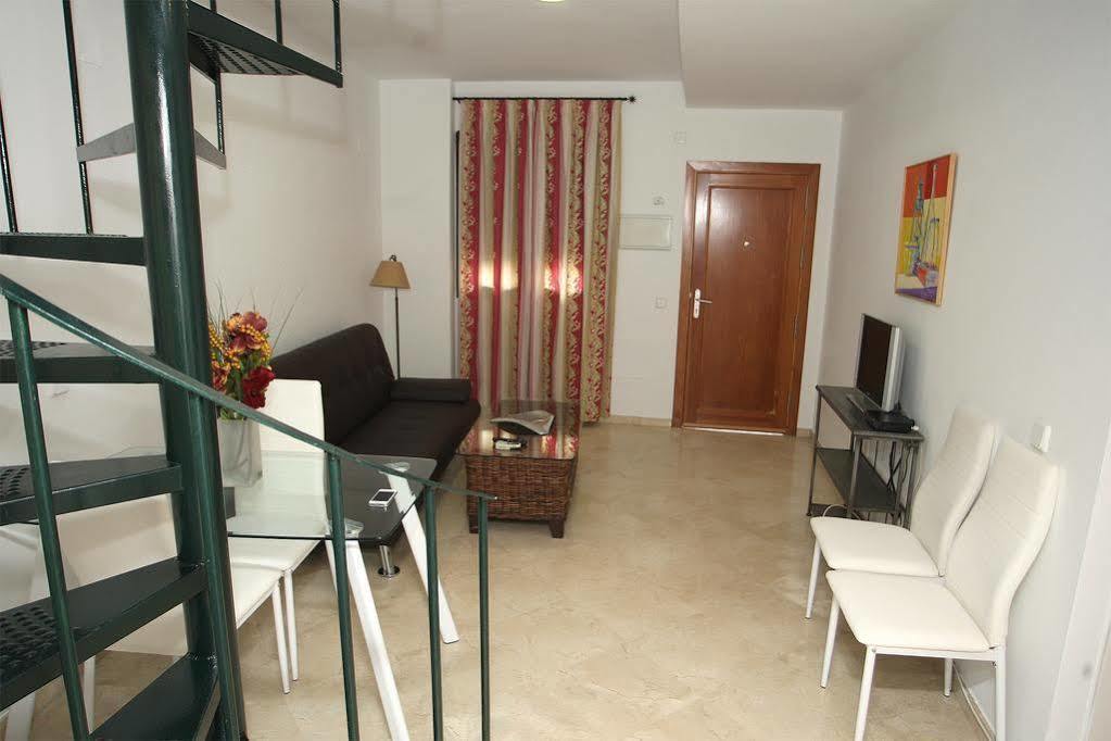 Apartamentos Sevilla Centro Exteriör bild